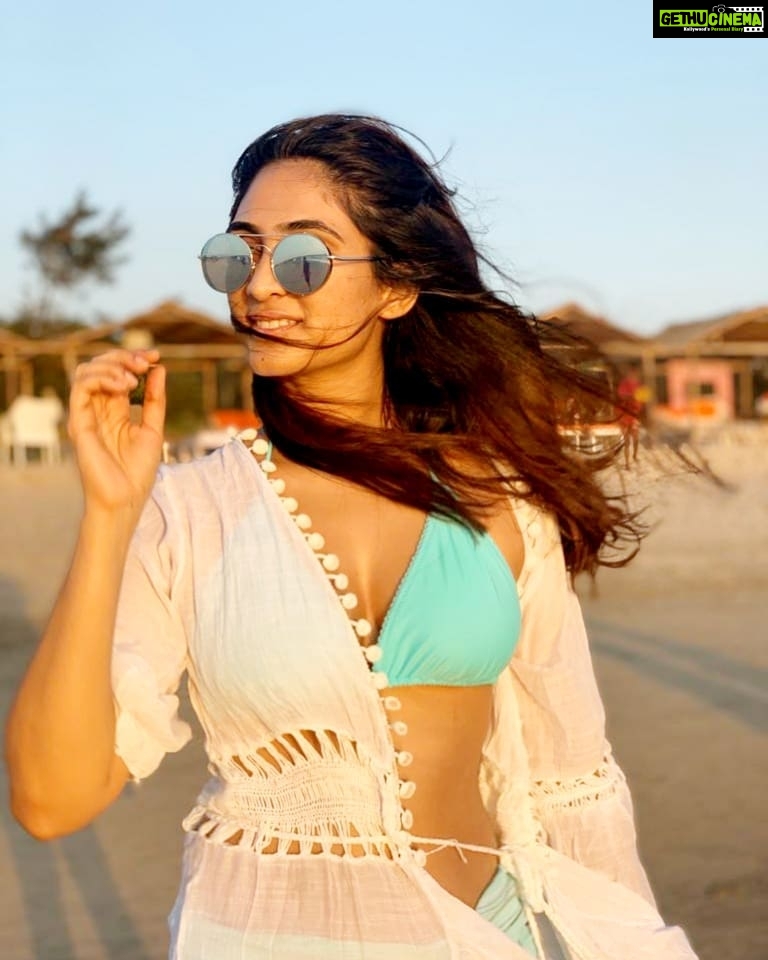Deepti Sati Instagram - #tb #beach #beachvibes #wind #sunlight Goa