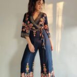 Deepti Sati Instagram - The sun is my spot light💡🌞 This cotton boho jumpsuit from @sheinofficial gives me all the comfort feels .. You guys can also grab this from @sheinofficial Use my coupon code “BF191835” and enjoy extra 10% off Valid to December 31st 2019 #boho #bohostyle #jumpsuit #sunlight #sunlightphotography