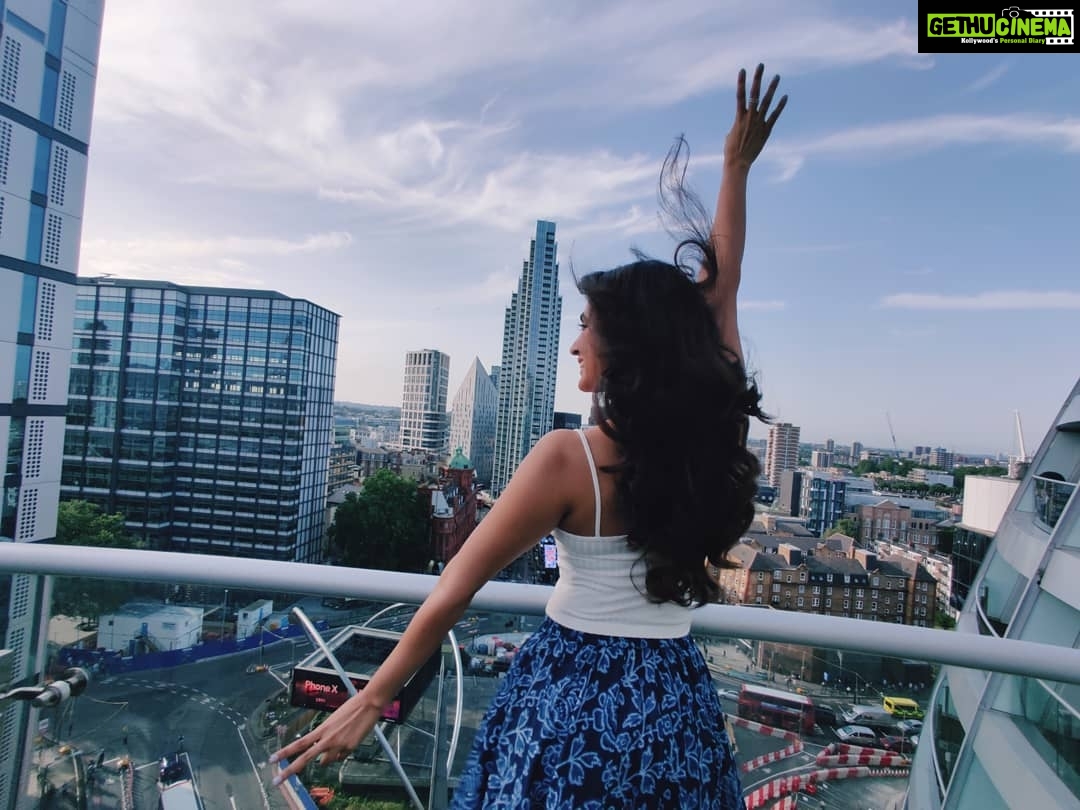 Deepti Sati Instagram - #londonloving #londonbreeze 💕 . . . #tb #london #shoreditch Shoreditch