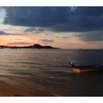 Deepti Sati Instagram – A moving painting ….
.
.
.
#beauty #sunsetsky #water #beach #magical