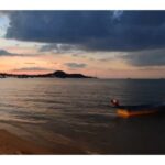 Deepti Sati Instagram - A moving painting .... . . . #beauty #sunsetsky #water #beach #magical
