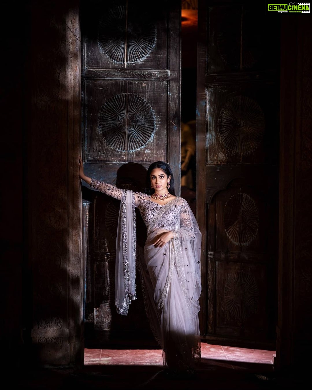 Deepti Sati Instagram - When I see Ras malai😁 Bridal Saree -@jeunemaree Jewellery-@ttdevassy Photography-@rejibhaskar_ Videogaraphy-@nostalgiaevents.in D.O.P-@dop_bobby MUA -@makeupandhairbysagallya Stylist-@dhanya_jerry Decor- @ideator.events