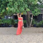 Deepti Sati Instagram - Orange love 🧡🍊 Feeling super comfy yet chic in this cami and aweosme Palazzo pant set from @sheinofficial Perfect for vacations and otherwise . . . #comfortable #stylediaries #vacation #multipurpose #shein @sheinofficial #SHEIN #SHEINgals For discounts use the Coupon code -Deeptiq3🥰😘