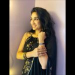 Deepti Sati Instagram - Blinging up this Diwali with my favourite @danielwellington!✨ It’s my favouirte time of the year <3 love all the festivities and dressing up!! Paired this festive look with my favourite watch from @danielwellington today. Love how it effortlessly amps-up the look. Shop now with upto 15% off and an additional 15 % off with my code DEEPTIDW15. Happy Shopping #DWali #DanielWellington #ad