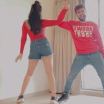 Deepti Sati Instagram - Happy twos-day with 🍎 👖@neeravbavlecha Thanks @menonshruthi_b #reels #reelsinstagram #reelitfeelit #trends #latebutgreat #applebottomjeans