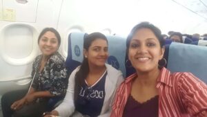 Devadarshini Instagram - Back from a beautiful schedule at Pazhani, for a Telugu film, starring @nameisnani and @aishwaryarajessh 😍😍
#Telugu #tollywood #filmshoot #movie #filmindustry #Indian #southindian #fun #happy #grateful