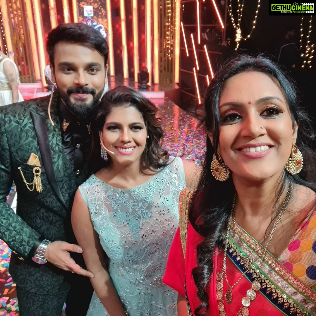 Devadarshini - 7.5K Likes - Will miss all of you... Mr and Mrs chinnathirai season 3 was a lovely journey .. thanks to allā¤ā¤@mediamasons @vijaytelevision @gobinathsocial @archanachandhoke @makapa_anand @myna_nandhu @jackandroshini_official @gayathri_yuvraaj @krithika_krish @manikanta_rajesh_official @sivaangi.krish