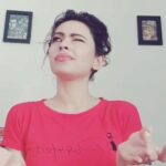 Devshi Khandur Instagram - Mental health is the most important thing .. Mann sab ka bhagta hai , bahot chanchal hai yein mann, Just try not to think anything for just 5 minutes ..... and share with me what happen .... #meditation #yoga #focus #devshikhanduri #memes #funnyvideo #comedy #meditationmemes #comedyvideos #mentalhealth #peace #actress #realityvsexpectation #beauty
