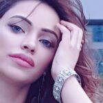 Devshi Khandur Instagram –