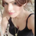 Devshi Khandur Instagram - #yehroohbhitumharihai #devshikhanduri #devshikhandurilyrics #swing #woodhouse #travel #uttarakhand #nextlevel #ballysagoomusic #sonukakkar #goodtime #devshikhandurireels #poetryreels #shayrireels #songreels #words #me #poetry #dhanaulti #peace