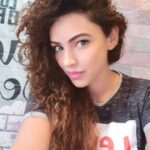Devshi Khandur Instagram – Back to old hairstyle 
#curlyhair #nofilter #hair #devshikhanduri