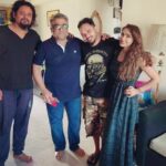 Devshi Khandur Instagram – Fab music session  with singer kunalganjawal and my music team gauravroshin 👌. Gratitude 
#songs #hitsongs #songmaking #session #lyrics #musicdirector #singer #beats #music #songwriting #devshikhanduri #kunalganjawala #gauravdasgupta #roshinbala #bheegehothtere #ohhumdumsoniyore #dilkehrahahai #channave #actress #lifestyle #creativeworld #fun #famous #follow