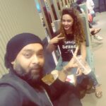 Devshi Khandur Instagram - It was fun catching up after years nishant 😊 #friends #actress #journalist #peepingmoon Love and Latte