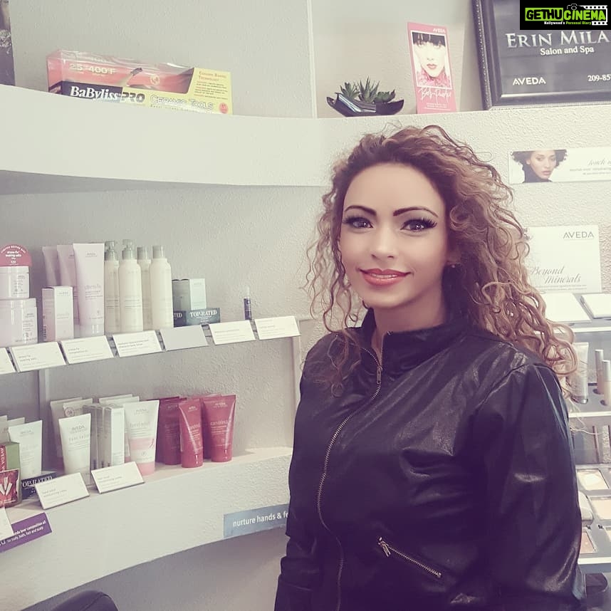 Devshi Khandur Instagram - Best salon π#erinmilansalon in modesto california . Beautiful Girl with piercing and tatoo, permed my hair. She was fab π . Beautiful work done β€ #devshikhanduri #actress #beachywaves #bollywoodactress #hollywoodbaby #hair #perm #longhairperm #hairlifestyle #color #hairfashionhair #girlwhotravels #makeup #permlife #traveller #lifestyle #blush #lipstick #fabulous #gorgeous #highlights #modesto #california #beautiful #love #aveda #erinmilan #salon #hairstyle Erin Milan Salon And Spa