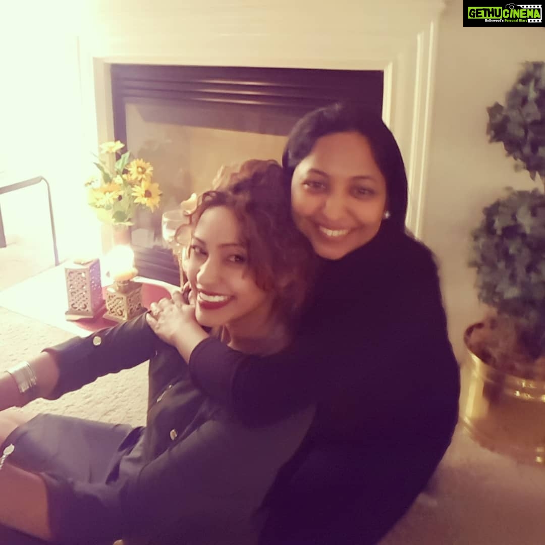 Devshi Khandur Instagram - Had great time with my team friends and family ❤. Thank you so much for love care and affection ❤❤❤. #family #friends #team #devshikhanduri #actress #america #acestory #california #unitedestates #fun #lifestle #fashion #luxary #love California