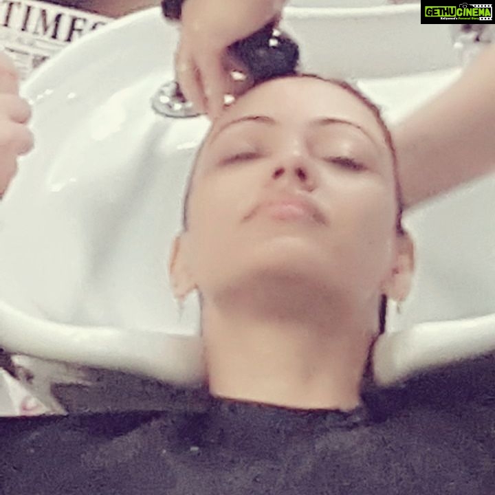 Devshi Khandur Instagram - Sunday is always good ...... my time β€πβππ #pampering #spa #selflove #loveyourself #relaxing #salon #hair #shampoo #spa #peace #calm #happy #pamaperyourself #hairwash #sunday #pamperme #takecare #skincare #haircare #nomakeup #relax #natural #beauty #seriouspampering #haircare #chilltime #rejuvenation #conditioning #healthy #fresh #glowing #shine