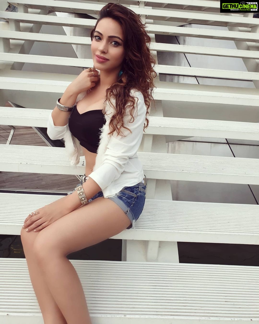 Devshi Khandur - 4.1K Likes -