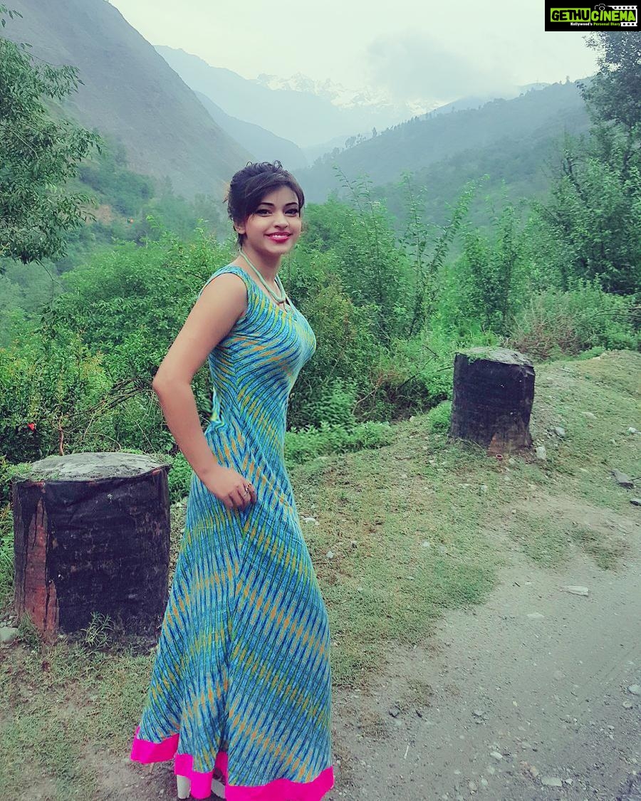 Devshi Khandur Instagram - Get lost in nature and you will find yourself. I am in love with himachal ❤ kasol the heaven's gateway #mountainside #snow #beautifuldestination #snowcladmountains #nature #beauty #wandering #travel #india #mountainconnection #kasol #himachalpradesh #naturaltreasures #view #greenary #devshikhanduri #innerbliss #lifestyle #mountains #hill #travelguide #travelgirl #beautifulworld #wheretofindme #travelinbetween #darlingescape #girlwhotravels #travelgram #traveldiary #godscreation Kasol, The Heaven's Gateway