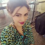 Devshi Khandur Instagram – @devshikhanduri #international #airport #flying #srilanka #tea #attheairport #luggage