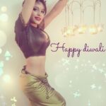 Devshi Khandur Instagram – Devshi khanduri wishing you very happy diwali 
#diwali #devshikhanduri  #diwalipics #devshidiwali #lamps #festival #light #truth #nocrackers #traditional #sweets #celebration #bollywoodactress #indianhottie #smile #laugh #dance #enjoy