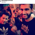 Devshi Khandur Instagram - #repost @devshikhanduri #ballysagoo #amar #bollywoodactress #remixking #desikuri #nrimunde #purepunjabi #friends #clubfever #party #dance #music #dj #celebrities #swag #fashionista #ballysagoo #partyallnight #abhitoupartyshuruhuihai
