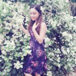 Devshi Khandur Instagram - Don't look for love. Quietly give it away and let it find you ❤ #devshikhanduri #beautifulmorning #flowers #breeze #simpleandpure #shygirl #nomakeup #simpleisbeautiful #green #rain #perfecto #pinkchappal #flowereyme #wethersogood #earlymorning #thankyougod #smilingday 😊🌹⚘🌼🌺