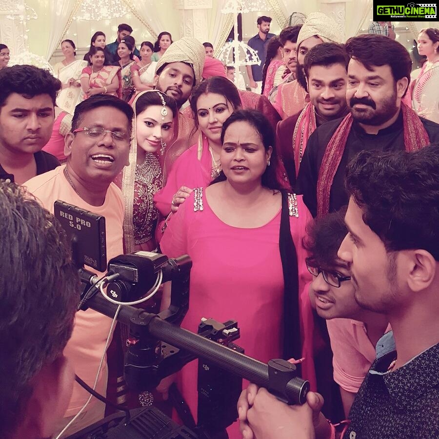 Devshi Khandur Instagram - devshikhanduri #director #priydarshan #superstar #mohanlal #8thsept #release #dop #ekha #codirector #ani #oppam #weddingsong #oppammovie #oppamset #mohanlalmaniya #mohanlalfansclub #devshikhanduriupcoming #devshikhandurilatest #devshikhandurinews #indianbride #bannoswagger #desiswag #malayalammovie #fashionista #filmygyan #fun #famous #follow Cochin, Kerala