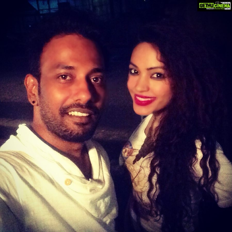 Devshi Khandur Instagram - @devshikhanduri @dharmesh yelande #friends #bollywoodactress #bollywood #actor #dancer #choreographer #abcdanybodycandance #mosttalanted #superdancer #freindship #hotandhappening #partyandchill #artisticfreind #dharmeshsir #DID #bollywoodhungama #bollywoodlatest #bollywoodmasala #famous #fun #follow