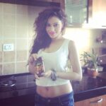 Devshi Khandur Instagram – @devshikhanduri #bru #kitchen #coffee #shyandsexy #bellybutton #bangles #anythingcanhappenoveracofee #cofeearoma #cofeewithdevshi #ilikeithot #sexykuri #happinessbeginswithit #khushiyashuru #cofeelover #meetoveracofee #cofeedate #hotandhappening #bollywoodlatest #bollywoodmasala #bollywoodhungama #fun #follow #famous