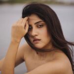 Dhanya Balakrishna Instagram - 💙🤍💙🤍 #love #instagood #actor #cinema