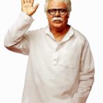 Dileep Instagram - ദൈവത്തിനു സ്തുതി, എന്നെ നെഞ്ചോട്‌ ചേർത്തുനിറുത്തുന്ന,കേരളത്തിലെ പ്രേക്ഷകർക്കും,എന്റെ ചങ്കായ ആരാധർക്കും ഹൃദയം നിറഞ്ഞ നന്ദിയും,കടപ്പാടും അറിയിക്കുന്നതിനൊപ്പം, "കമ്മാര സംഭവം" ഞാൻ നിങ്ങൾക്കുമുന്നിൽ സവിനയം സമർപ്പിക്കുകയാണ്‌… എന്റെ സിനിമാ ജീവിതത്തിലെ ഏറ്റവും വ്യത്യസ്ഥ സിനിമയാണിത്‌!! എന്നെ വിശ്വസിച്ച്‌ ഈ കഥാപാത്രങ്ങളെ ഏൽപ്പിച്ച സംവിധായകനോടും,തിർക്കഥാകൃത്തിനോടും,നിർമ്മാതാവിനോടും നൂറുശതമാനം നീതി പുലർത്തിയീട്ടുണ്ടെന്ന് ഞാൻ വിശ്വസിക്കുന്നു, നിങ്ങൾ എന്റെ പ്രിയപ്പെട്ട പ്രേക്ഷകർ നിറഞ്ഞ കൈയ്യടികളോടെ സ്വീകരിക്കുമ്പോഴാണു അതിനുപൂർണ്ണതയുണ്ടാവുന്നത്‌. നിങ്ങളേവരുടേയും,പ്രാർത്ഥനയും,കരുതലും എനിക്കൊപ്പം എന്നുമുണ്ടാവണമെന്ന പ്രാർത്ഥനയോടെ, "കമ്മാരനെ"ഞാൻ നിങ്ങളെ ഏൽപ്പിക്കുന്നു. എല്ലാവർക്കും മലയാള പുതുവർഷാശംസകൾ.