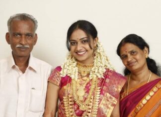 Divya Padmini Instagram - NOVEMBER 14, 2011🤗 HAPPY ANNIVERSARY DEAR HUSBAND @ratheesh_balakrishnan_poduval