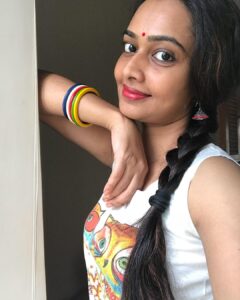 Divya Padmini Instagram - And so... I am!💝 #colourful#bangles from @deepikaviswanath Mumbai, Maharashtra