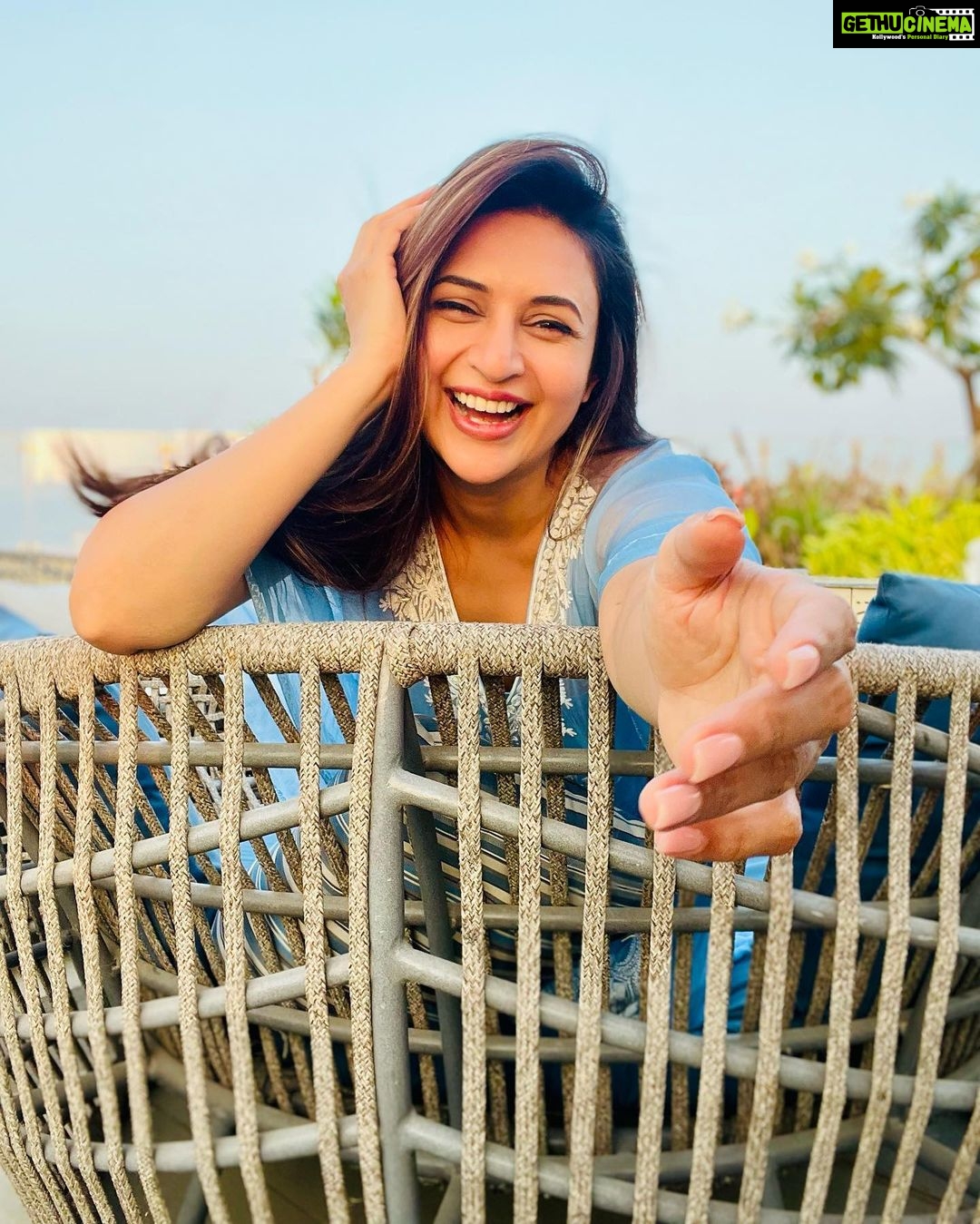Divyanka Tripathi Instagram - Happiness is when you realise nothing's perfect and you choose to look beyond. "I mean it".😊