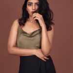 Eesha Rebba Instagram - Ok! Which one is your fav pic? 🤎🖤 Photography : @anuragkamilla Styled by : @purple_lover__ MUA : @deepikakarnanimakeovers Jewellery : @kalon_artjewellery Skirt : @notchabovecreations