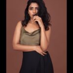 Eesha Rebba Instagram - Ok! Which one is your fav pic? 🤎🖤 Photography : @anuragkamilla Styled by : @purple_lover__ MUA : @deepikakarnanimakeovers Jewellery : @kalon_artjewellery Skirt : @notchabovecreations