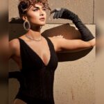 Erica Fernandes Instagram - The first thing my mom asked me while I was showing her my shoot pics .. she went like “ who is that !!! “ Am i that unrecognisable in this look ? I would like to know what you guys think . Photographer @amitkhannaphotography Styling @stylingbyvictor @sohail__mughal___ Makeup @dishisanghvii Hair @irfanshaikh_hair_11.11 Earing @dishisjewels Rings @putstyle07 @kushalsfashionjewellery Location partner @grandhyattmumbai . . . . . . . . . . . . #indianmodelling #desimodel #modelsofindia #indianfemalemodel #indianinfluencer #indianfashioninfluencer #allindianblogger #modelindia #actressstyle #actressgallery #igindia #instagrammodels #tvactress #indianactress #indianmodel #mumbaifashionblogger #ericafernandes #ejf #fashionstatement Grand Hyatt Mumbai
