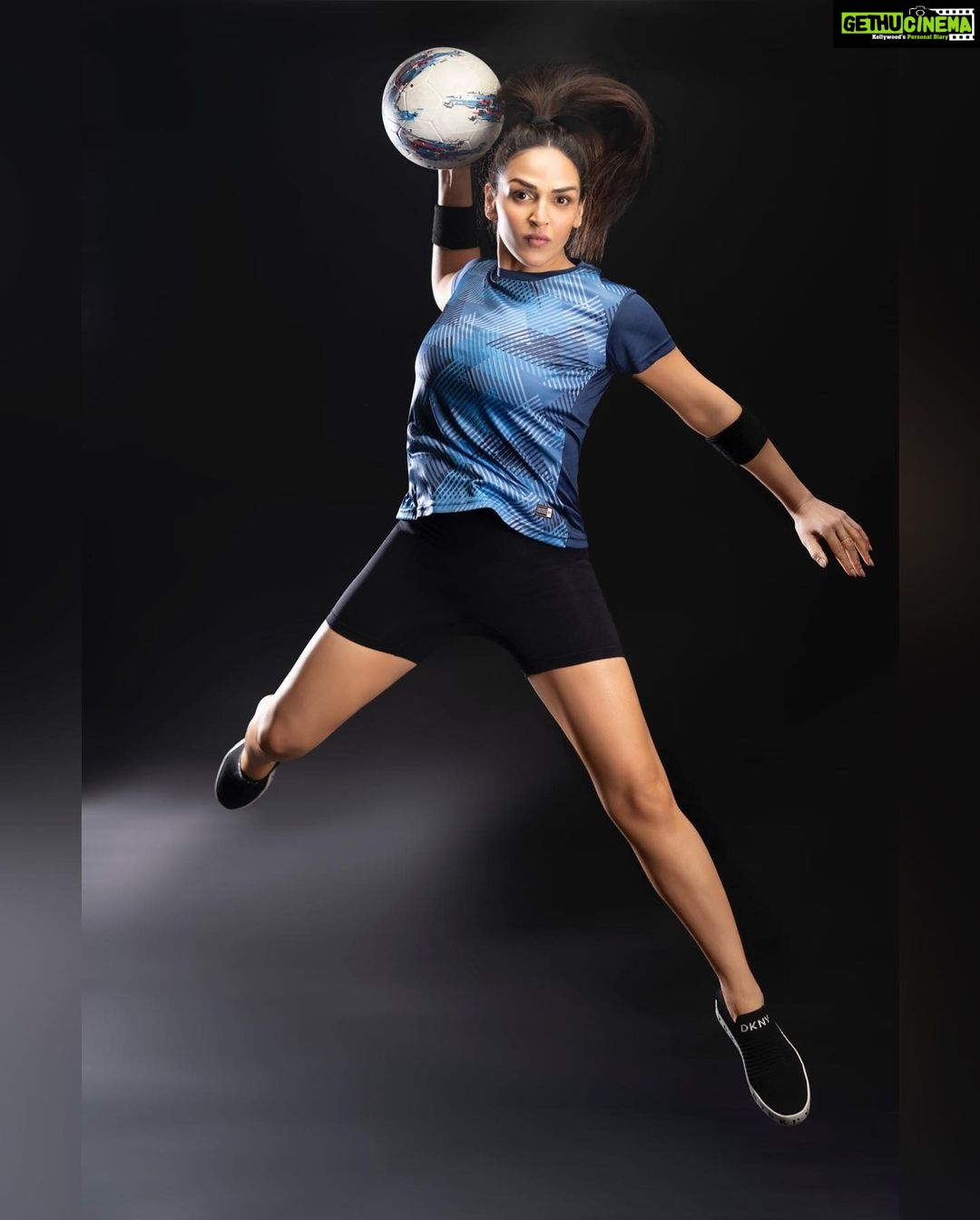 Esha Deol Instagram - Own your game ! From a district level player to a state level player, from Latur to Solapur, from making midline goals to making best-friends on the field , handball has taught me to never be afraid to own my game! All of us have an athlete in us and all of us are capable of incredible things, we just need to embrace it. Here’s me embracing @engn.in - a brand that owns its game, just like I do. #OwnYourGame #Athleticwear #WomensFitness #HealthyLifestyle #ThursdayMotivation #ThursdayVibes #WomensWear #WomensHealth #Strength #Consistency