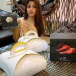Eshanya Maheshwari Instagram - Benefits of having a friend who makes such mouth watering desserts 😍🤤❤️ @toshinofficial thanks for sending me these yummy 😋 sugar free dark chocolate moose cake and mango cheese cake 😍👻 along with the best passion fruit sorbet and sugar free dark chocolate ice cream 🤪 today I am high on yumminesss 👻🙊 @toshinshetty thanks dear for sending all these with full protection and keeping all the safety measures during this pandemic... 🤗🤤🙊