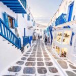 Eshanya Maheshwari Instagram - Mentally somewhere else...🙇🏻‍♀️ 😍Greece 🇬🇷 #majormissing #mykonos #greece #travelblogger #takemeback #throwback Mykonos, Greece
