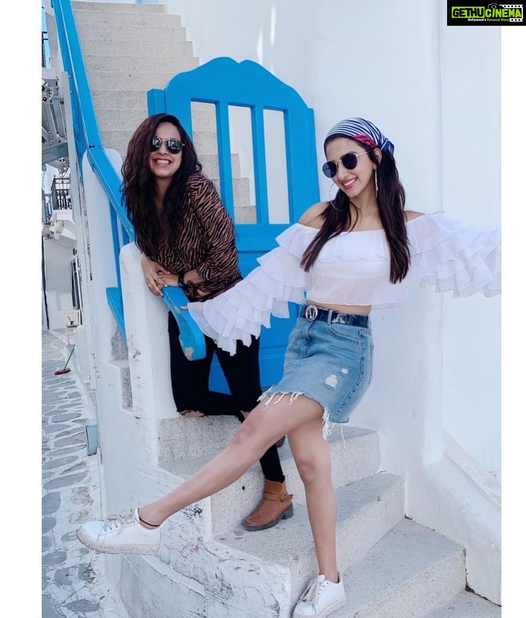 Eshanya Maheshwari Instagram - Mentally somewhere else...ππ»ββοΈ πGreece π¬π· #majormissing #mykonos #greece #travelblogger #takemeback #throwback Mykonos, Greece