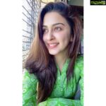 Eshanya Maheshwari Instagram - Maine apni soch badal di, Meri soch ne meri zindagi Badal di. ☺️✌🏻 -EM #changeisgood #moodygrams #changeforthebetter #happiness #smile #simplicity #natural #eshanyamaheshwari