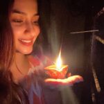 Eshanya Maheshwari Instagram - Light of hope 🔥💥✨#fightthedarkness #lightforindia #9pm9minutes #fightcovid19 #lightofhope