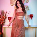 Eshanya Maheshwari Instagram - “No one is more eye-catching than a woman with a sense of individual style” Outfit by @karishmaashita Makeup by @nishisingh_muah Hair by @imambihairstylist Styling by @bhoomibhanushali Photography by @ajayyparmar #pose #photoshoot #stylishsaree #esshanyamaheshwari #esshanya #fashionblogger #styleblogger #instafashion