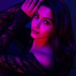 Eshanya Maheshwari Instagram - I am unapologetically myself.. ✨😉✌🏻💗🤟🏻 Photographer- @neerajskk H&M- @garg_kinjal #neonlights #neonphotography #selflove #poser #photoshoot #eshanyamaheshwari #pink #black #💗🖤