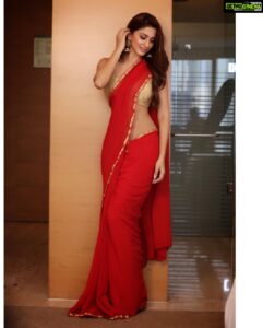 Eshanya Maheshwari Instagram - ❤️HAPPY VALENTINE’S DAY red is the colour of love 🥰 
Wish you all receive immense love from your loved one’s today and forever🤗 
#happyvalentinesday #love #red #colouroflove #❤️ #saree #eshanyamaheshwari