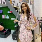 Eshanya Maheshwari Instagram - At grand opening of @refflection_salon 💁🏻‍♀️💕👏🏻✨🤗 By my dear friend @savlakashish15 @savlajigna 🤗 wish you guys lot’s of luck ✨ and great success... Ghatkopar East, Mumbai (Suburban)