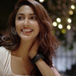 Eshanya Maheshwari Instagram - Some candid moments, 😁☺️✨ Captured by @abhilashkumar 🤗🤓 #smile #candid #moods #happiness #candidphotography #instashot #instamood #eshanyamaheshwari