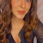 Eshanya Maheshwari Instagram - You will never find someone one like me 😉 Ps- just being my crazy self 🤪🖤 #crazyme #dance #reelsinstagram #foryou #feelitreelit #dancereels #esshanyamaheshwari