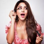 Eshanya Maheshwari Instagram – Got my hands on @deborahmilanoindia’s make up & curated some fun looks✨ Totally fell in love with the #DeborahMilano Red Lipstick Range & their Love My Lashes Mascara ♥️ Shop now from @myntra & stay fashionable!
managed by @payalrai1303 🤗
#deborahmilano #makeup #cosmatics #mascara #lipstick 📸- @ruskinfelix